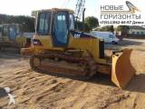Гусеничный бульдозер CAT D5